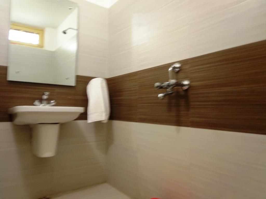 Hotel Lumbini International Bodh Gaya Exterior photo